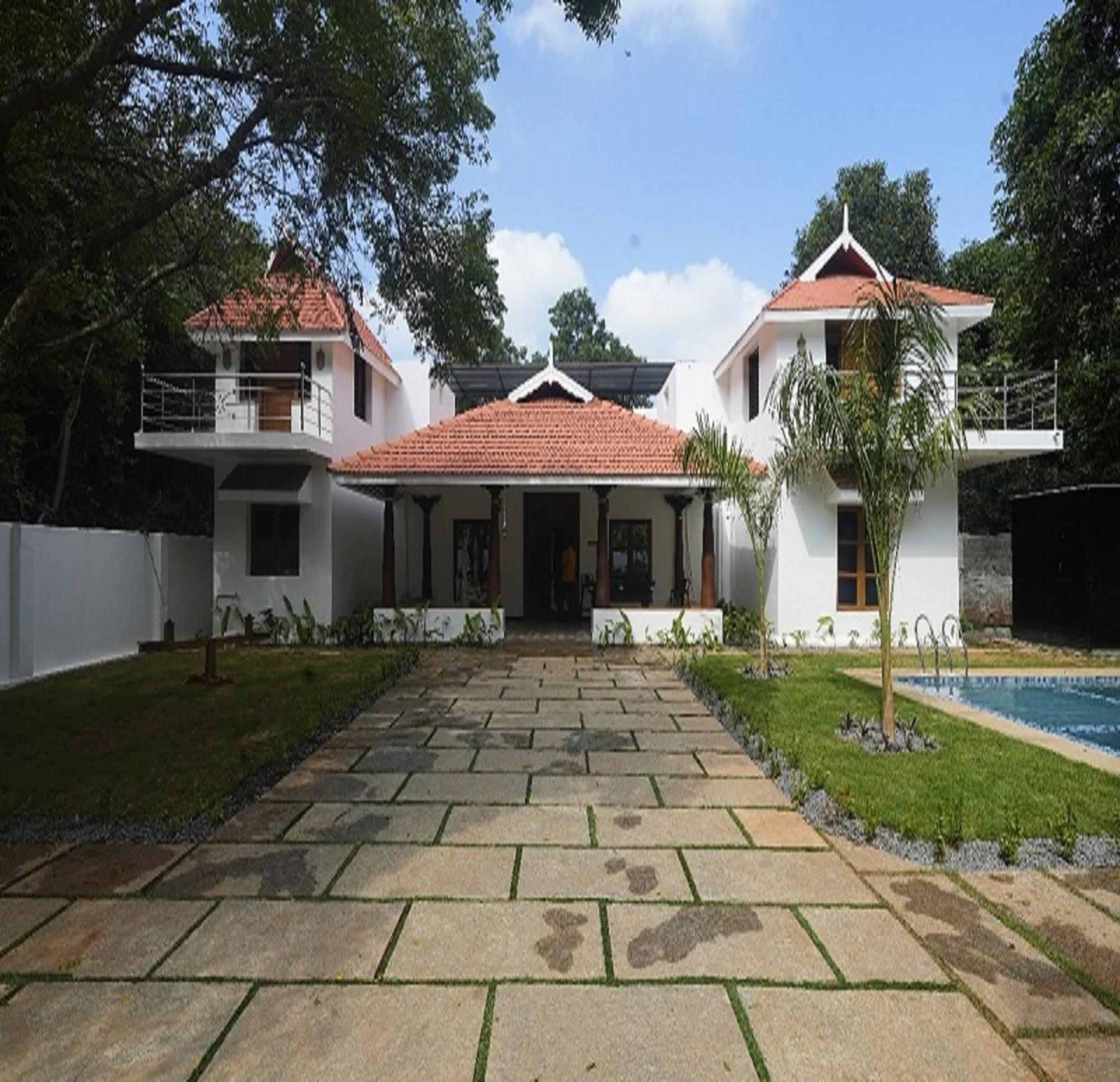 Courtyard Castle Heritage Resort Pondichéry Extérieur photo